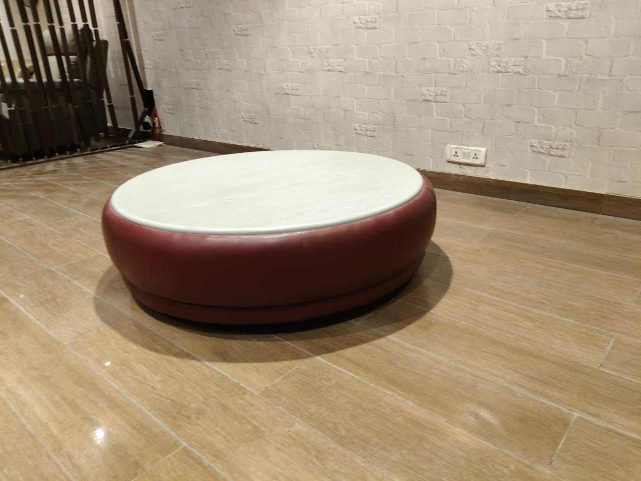5037 - CENTRE TABLE - WFD