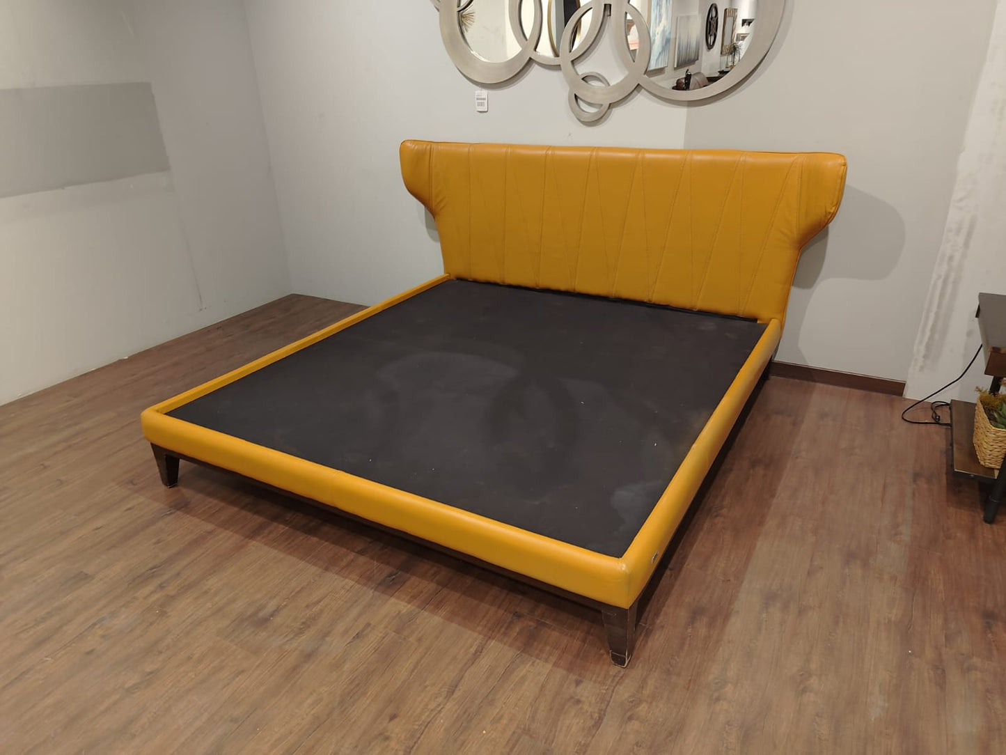 WING - QUEEN BED - BWDD