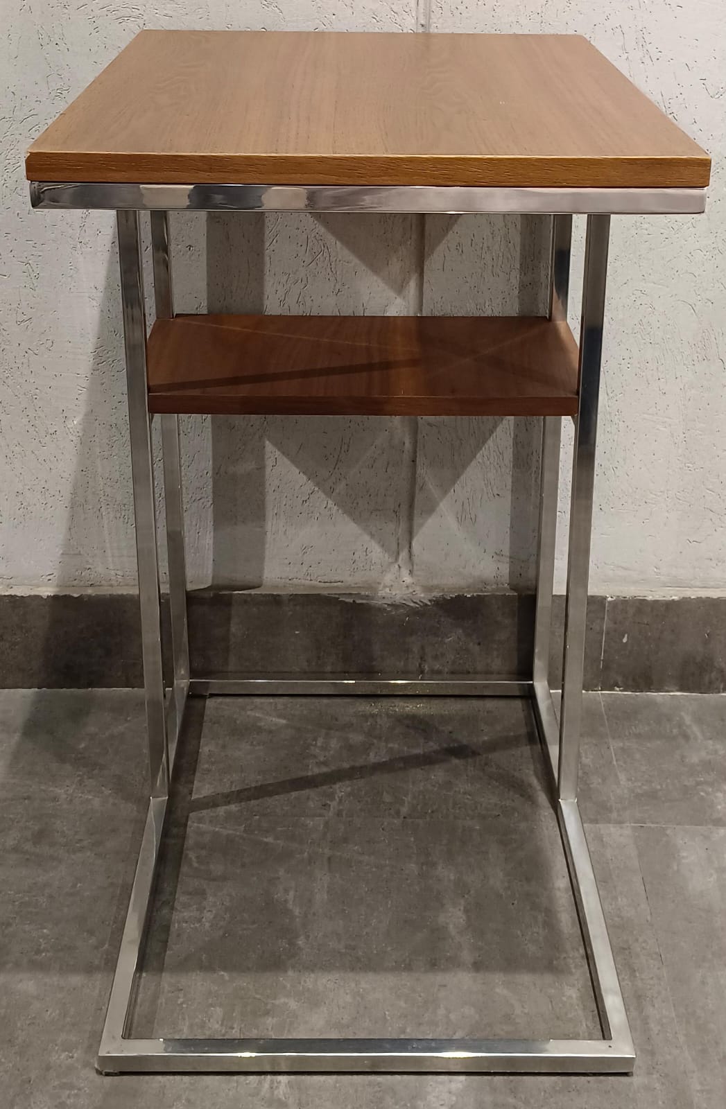 CT- 186 B - SIDE TABLE - STJ