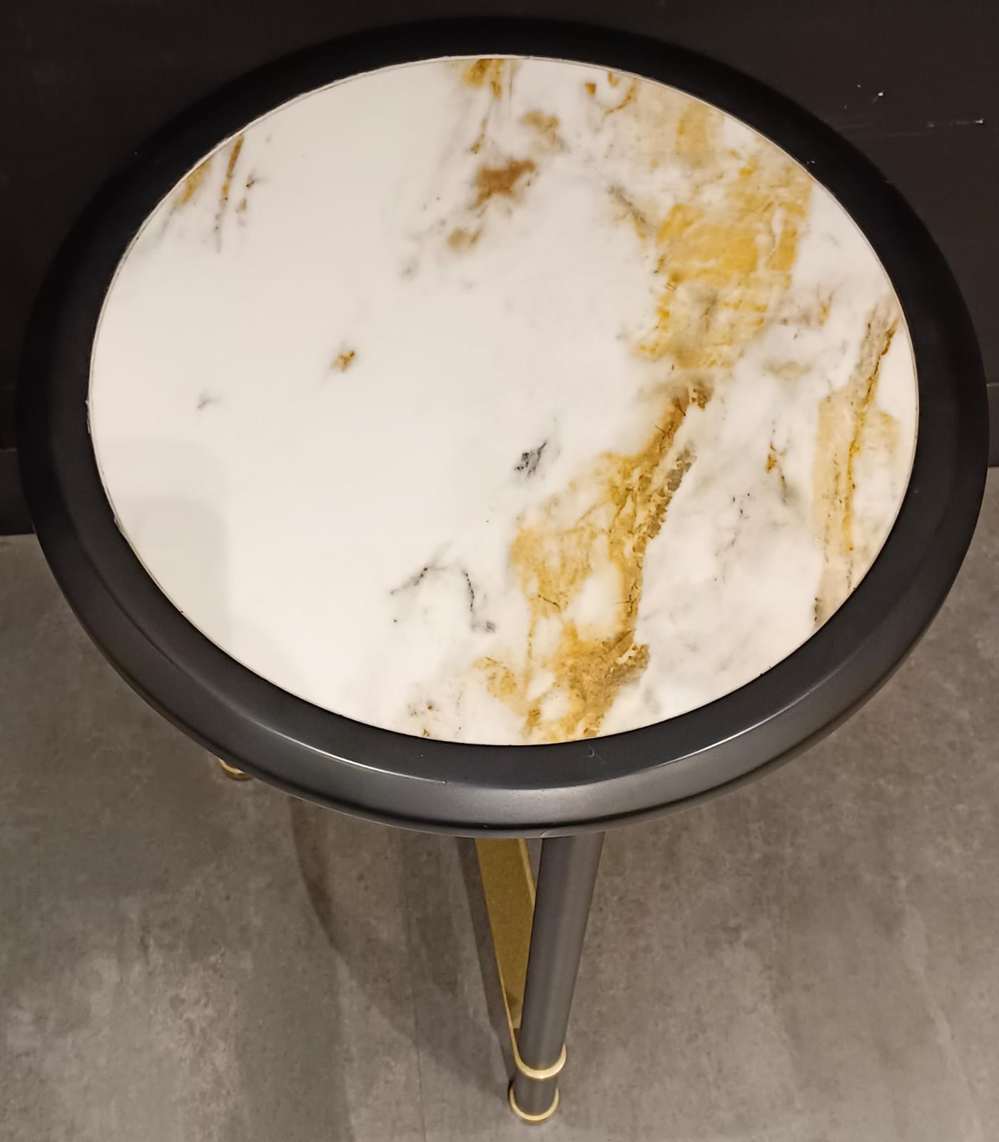 ET-E19138-R - SIDE TABLE - STJ