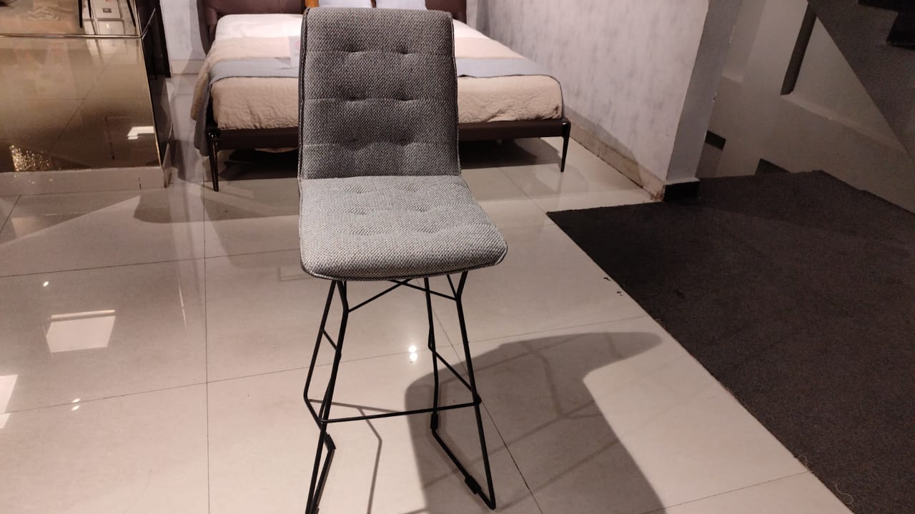 VD9945-B(1) - BARSTOOL - GB