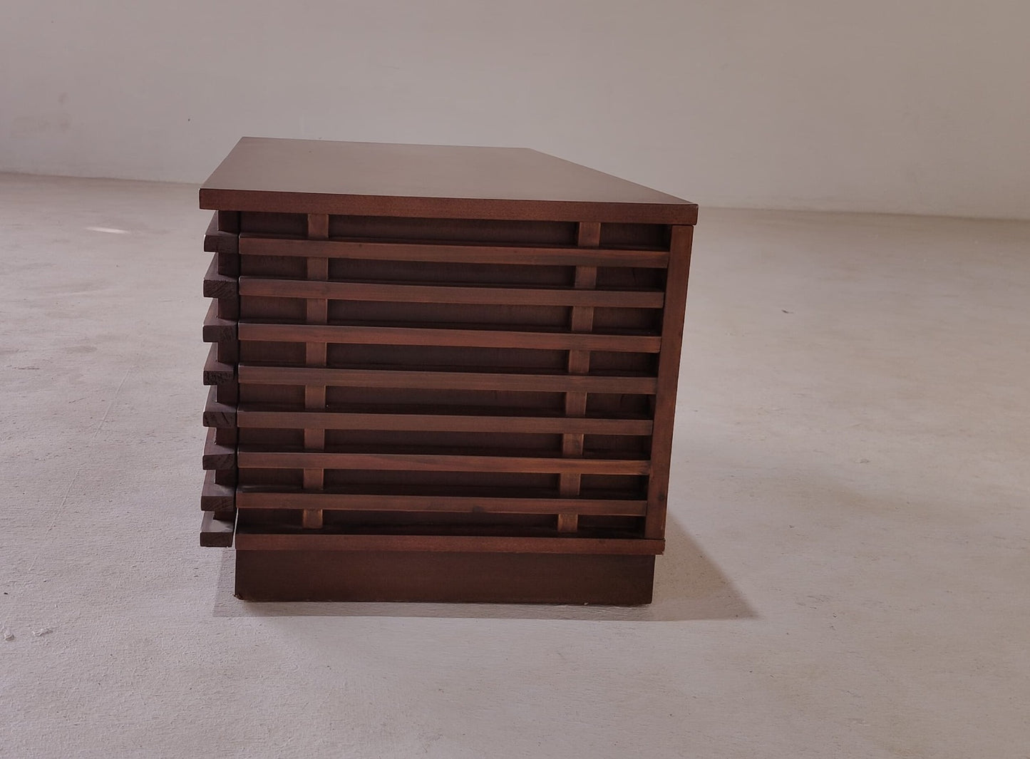 S9053 - CONSOLE - OUTLET