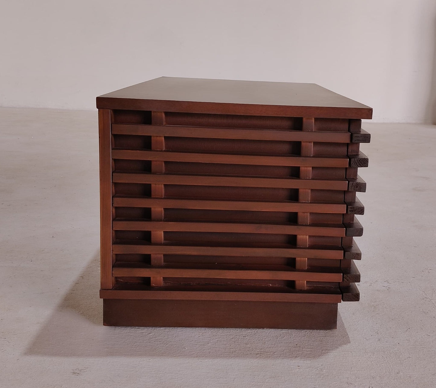 S9053 - CONSOLE - OUTLET