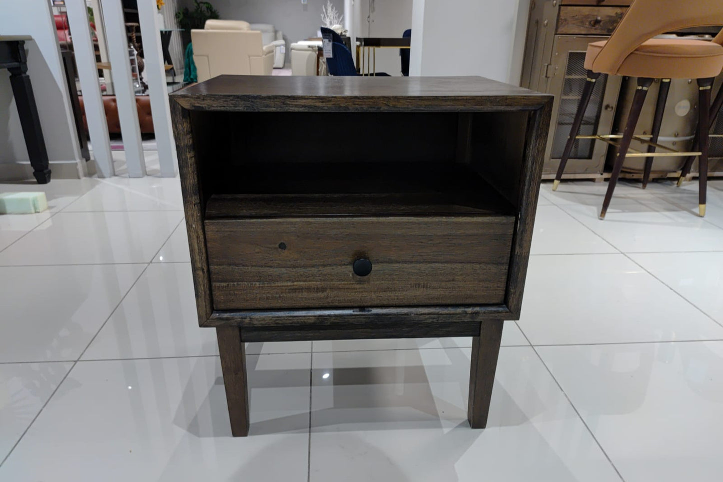 B513-91 - NIGHT STAND - BH