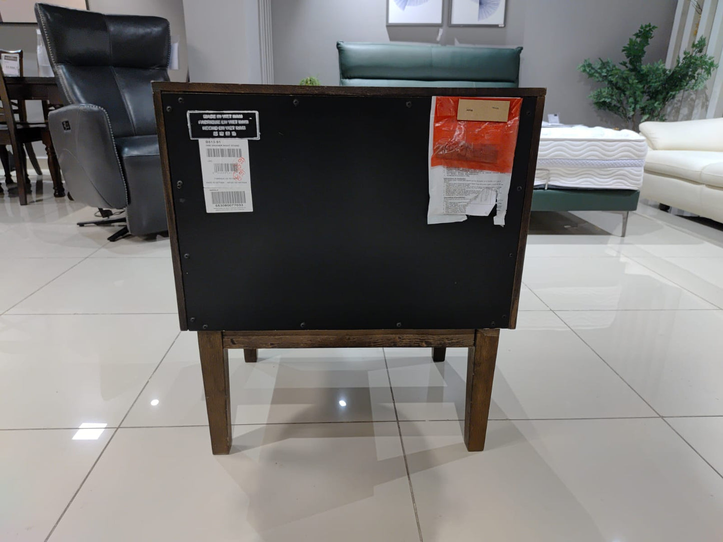 B513-91 - NIGHT STAND - BH