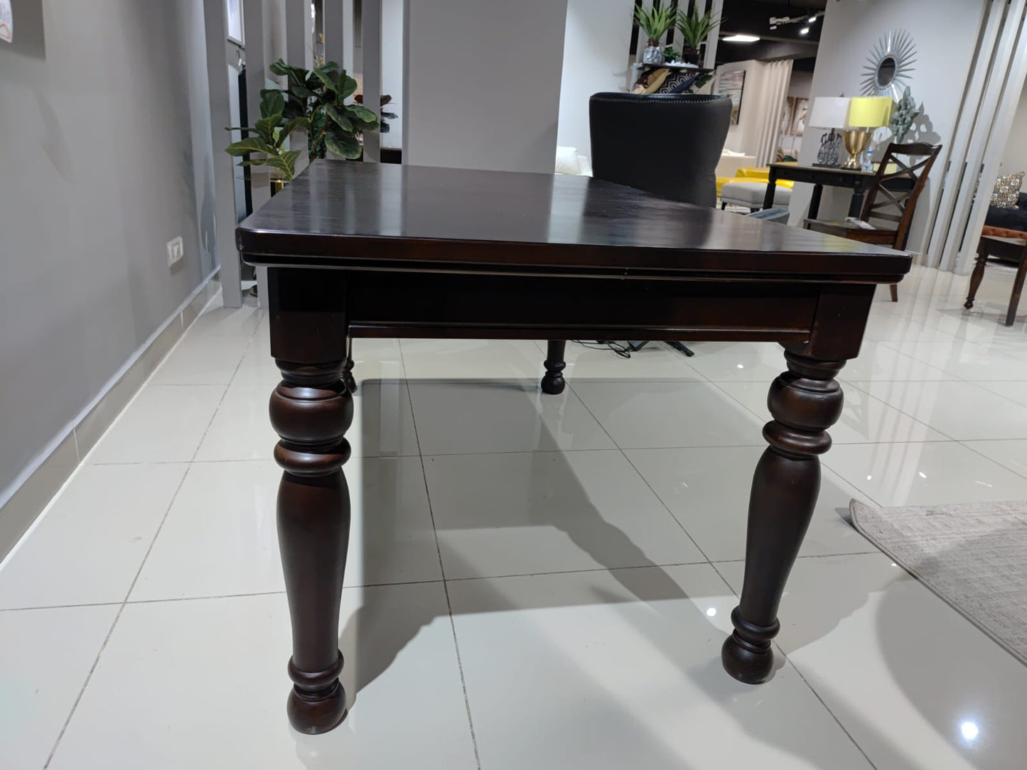 D697-25 - DINING TABLE - BH