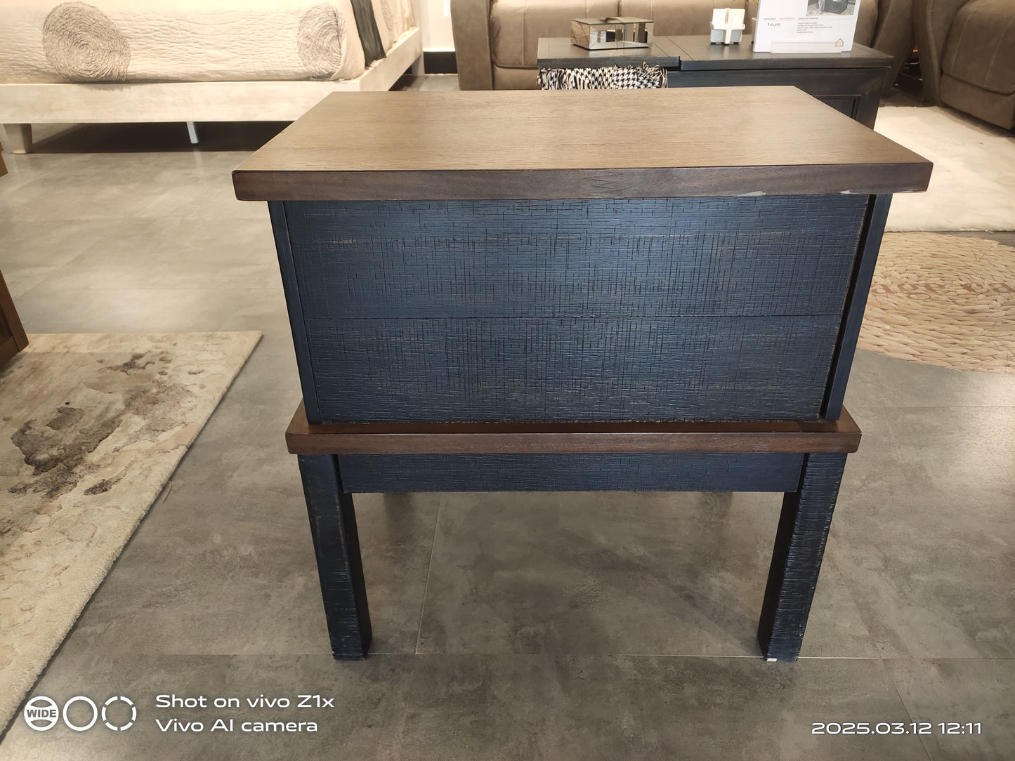 T892-7 - END TABLE - GB