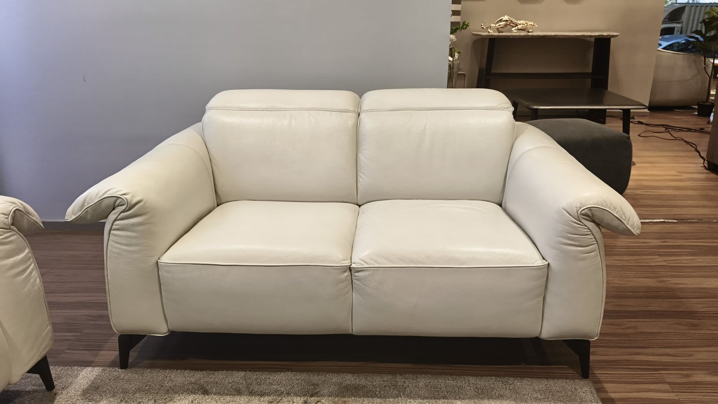 C143 - 4.5+2 SEATER - BTM