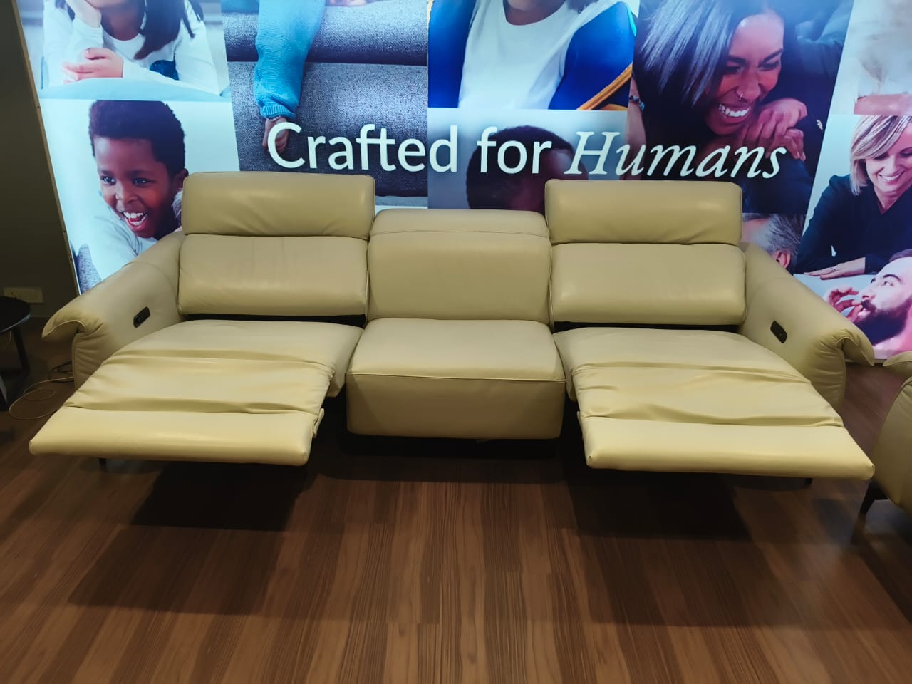 C143 - 4.5+2 SEATER - BTM