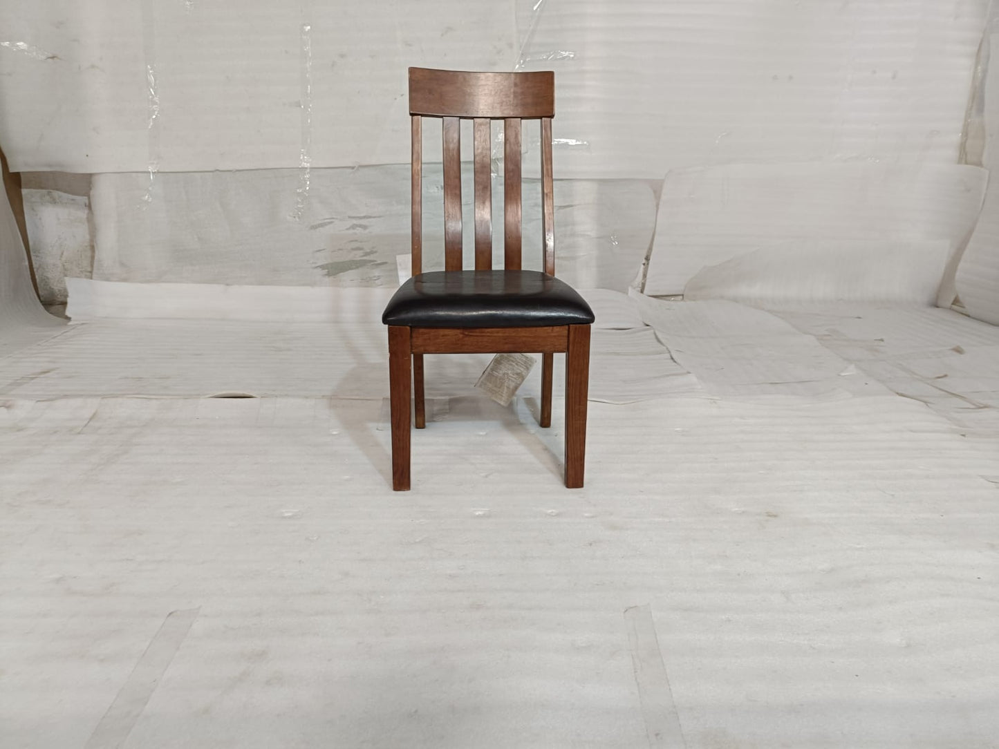 D594-01 - DINING CHAIR - BLR WH
