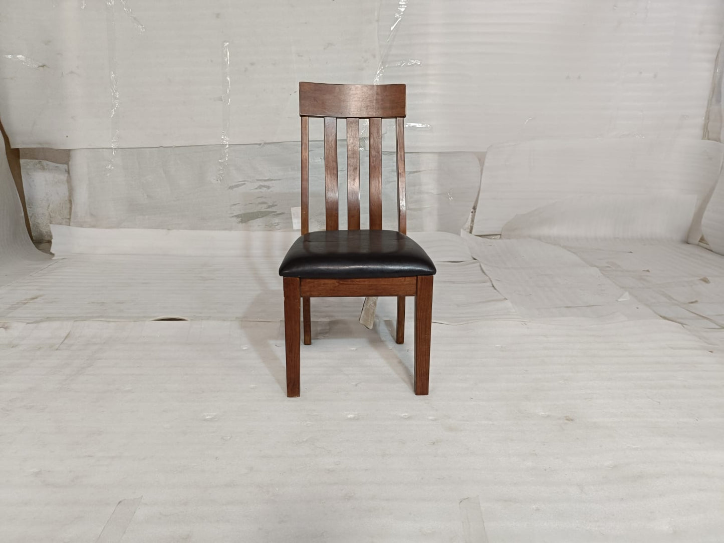 D594-01 - DINING CHAIR - BLR WH