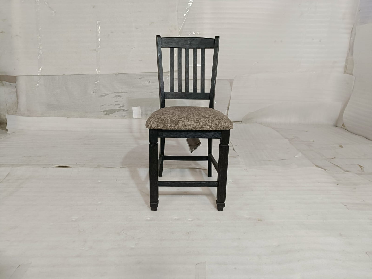 D736-124(17) - BAR STOOL - BLR WH