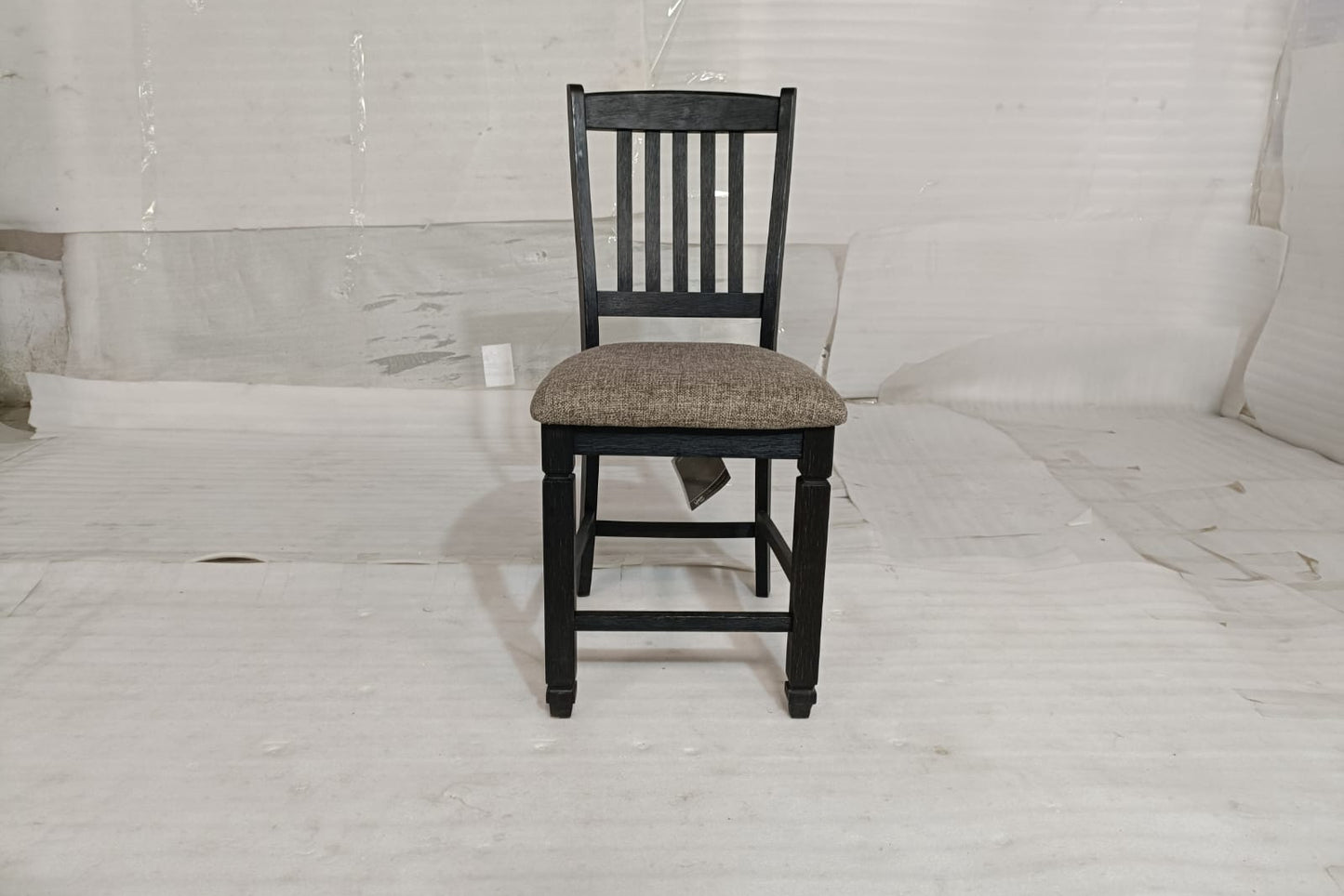 D736-124(17) - BAR STOOL - BLR WH