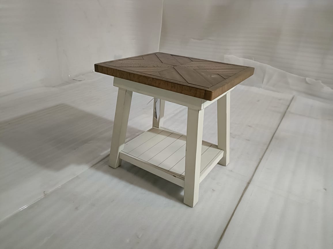 T640-3 - END TABLE - BLR WH