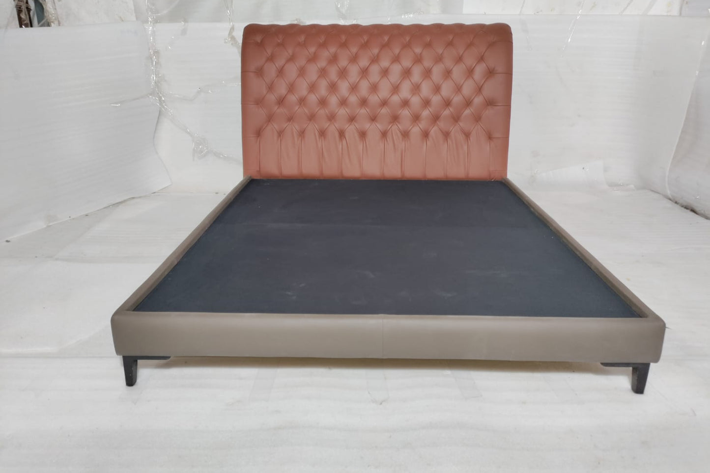 RIO - KING BED - OUTLET