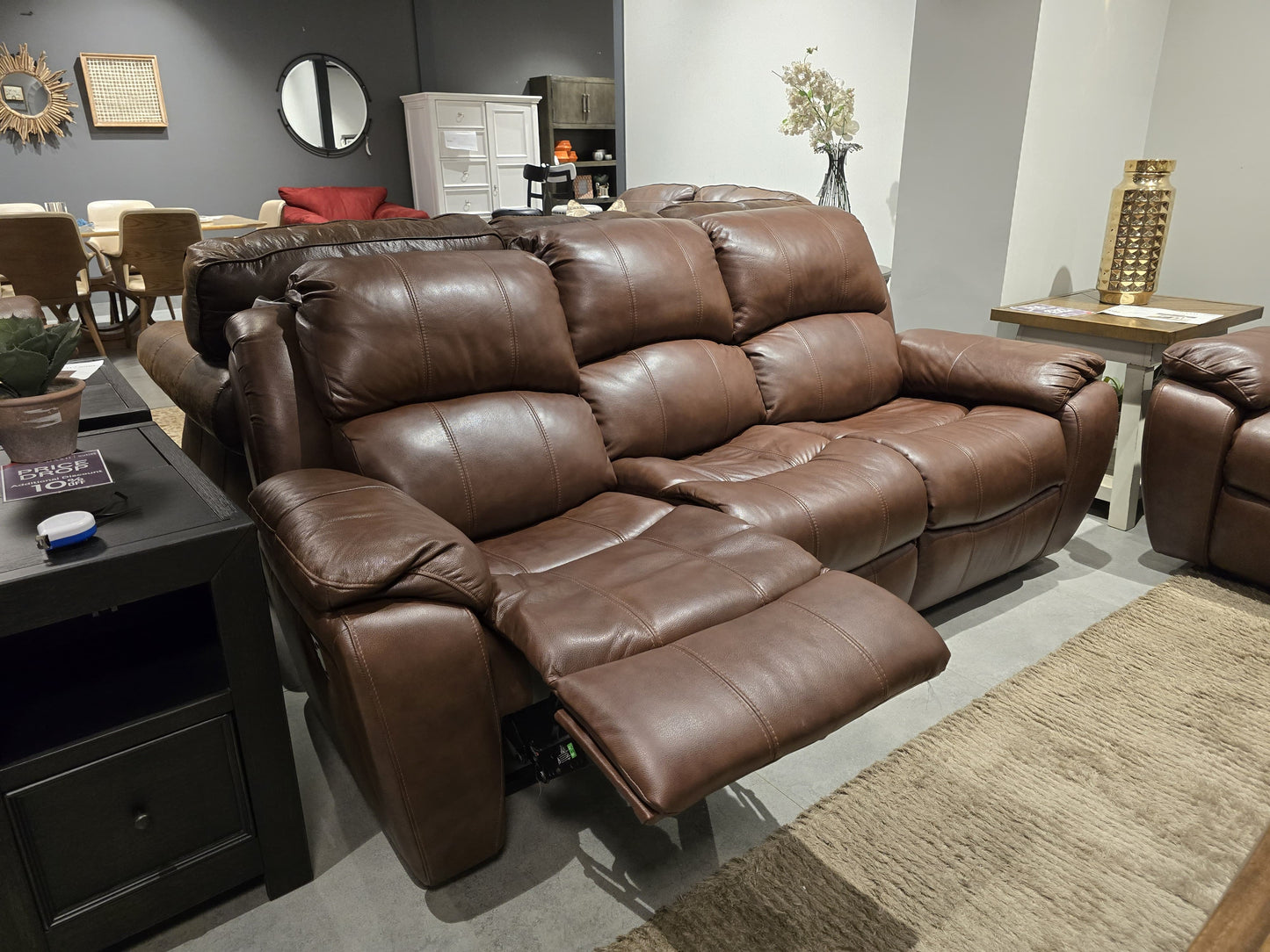 1238(1) - 3 SEATER RECLINER(MANUAL) - OUTLET
