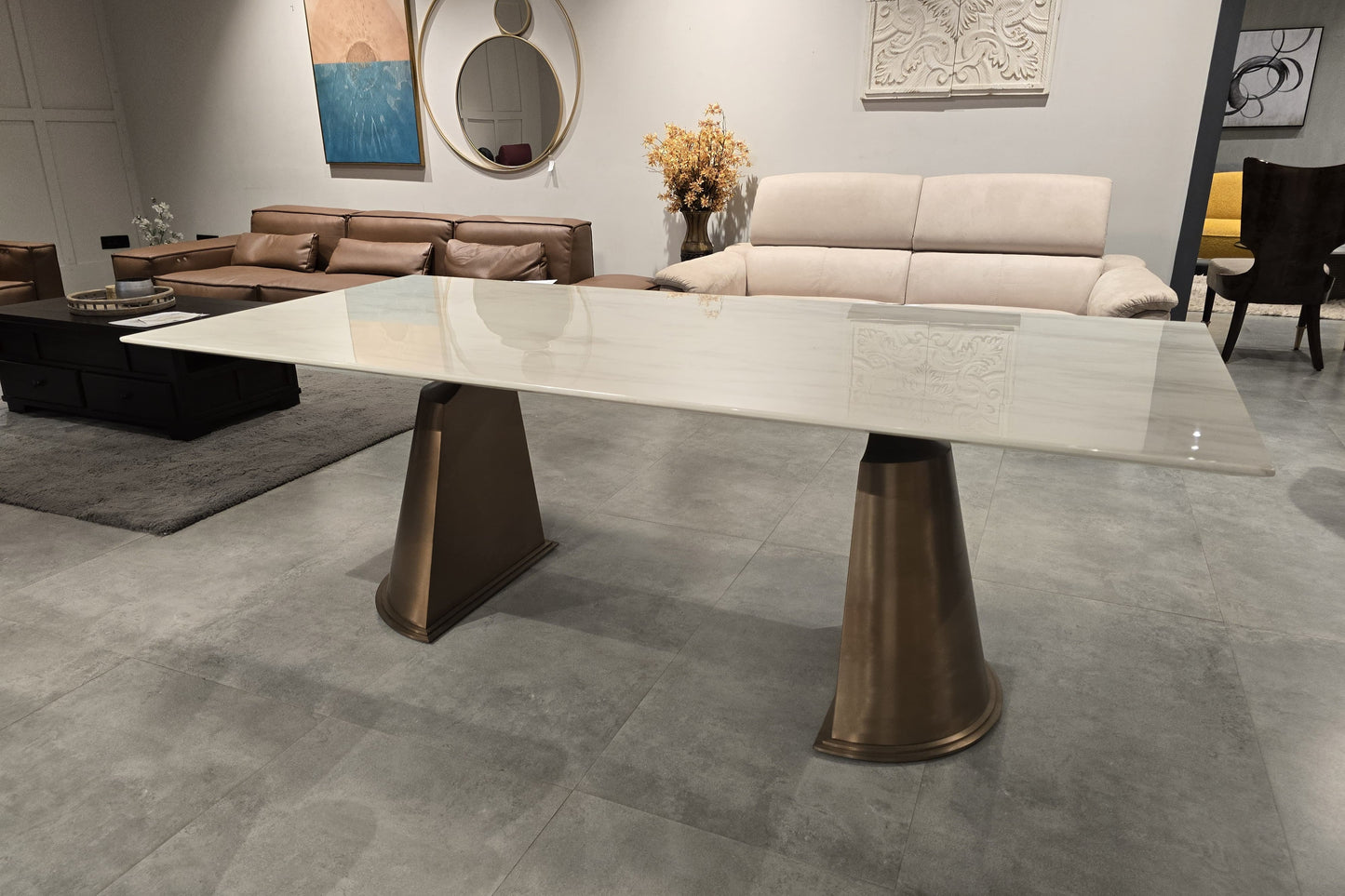 T407 - DINING TABLE - OUTLET