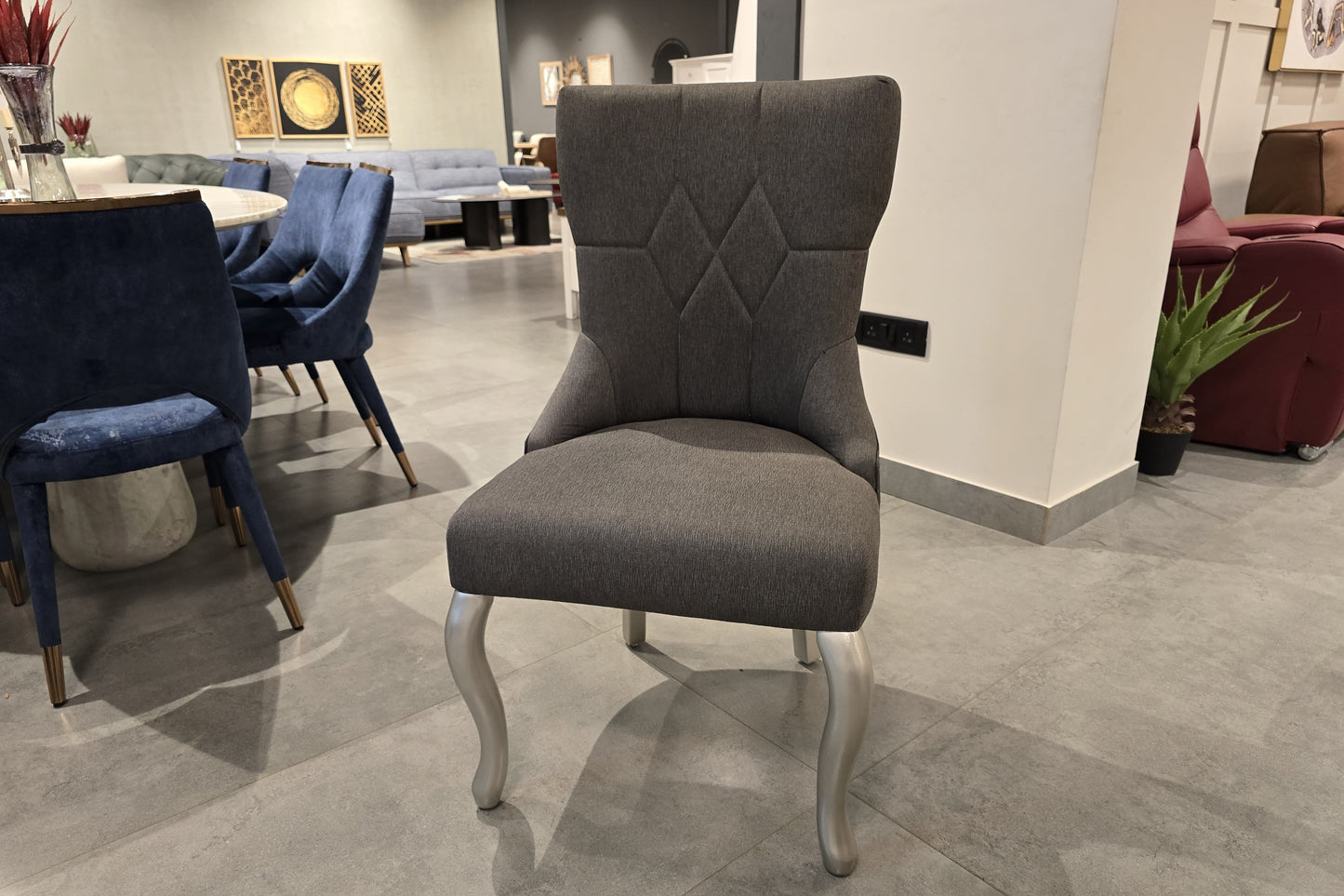 D650-01(6) - DINING CHAIR - OUTLET