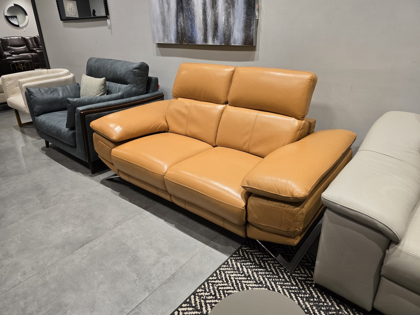RS-B0197 - 2 SEATER RECLINER(ELECTRIC) - OUTLET