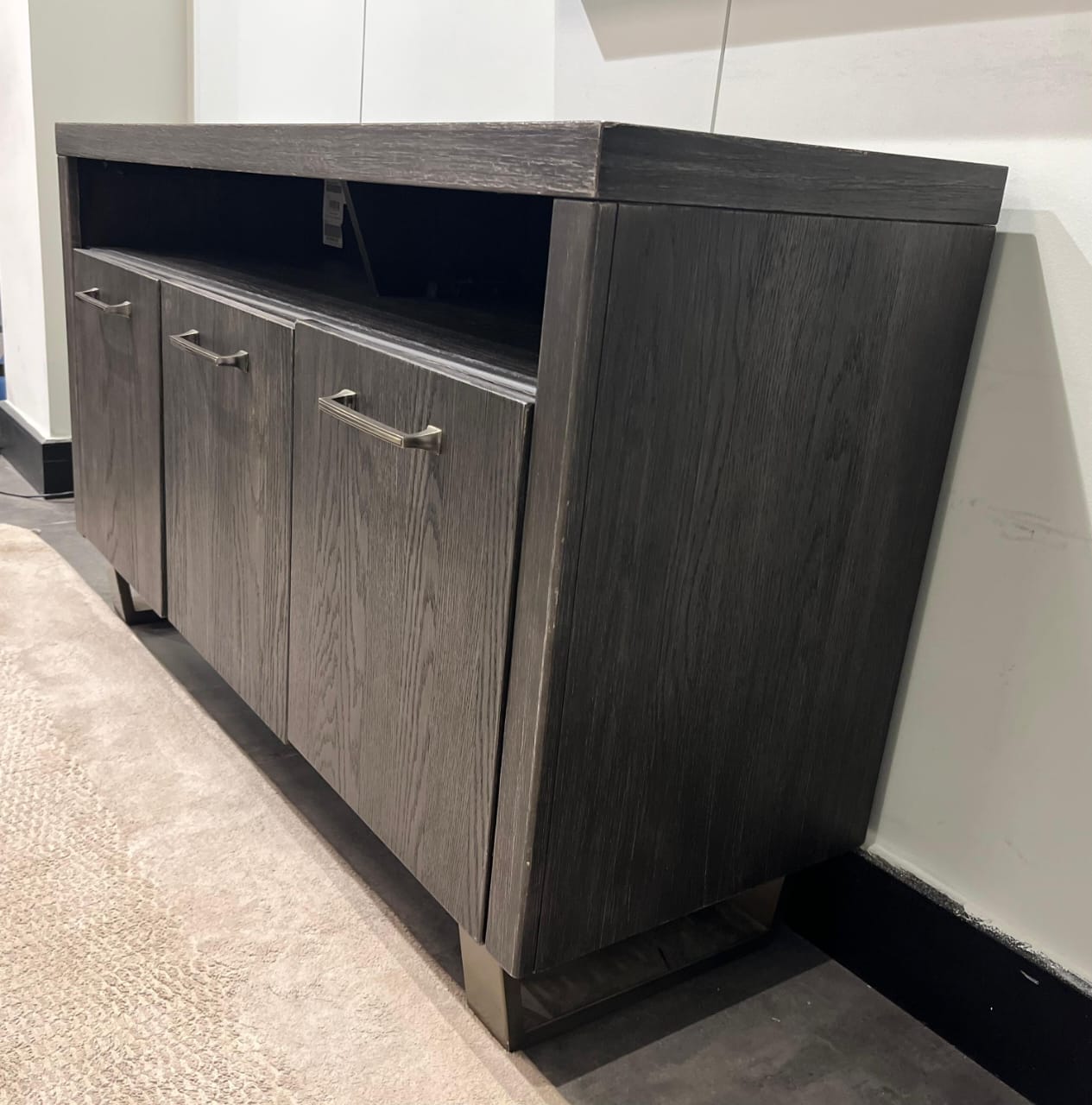 D749-60 - DINING SERVER - NAR
