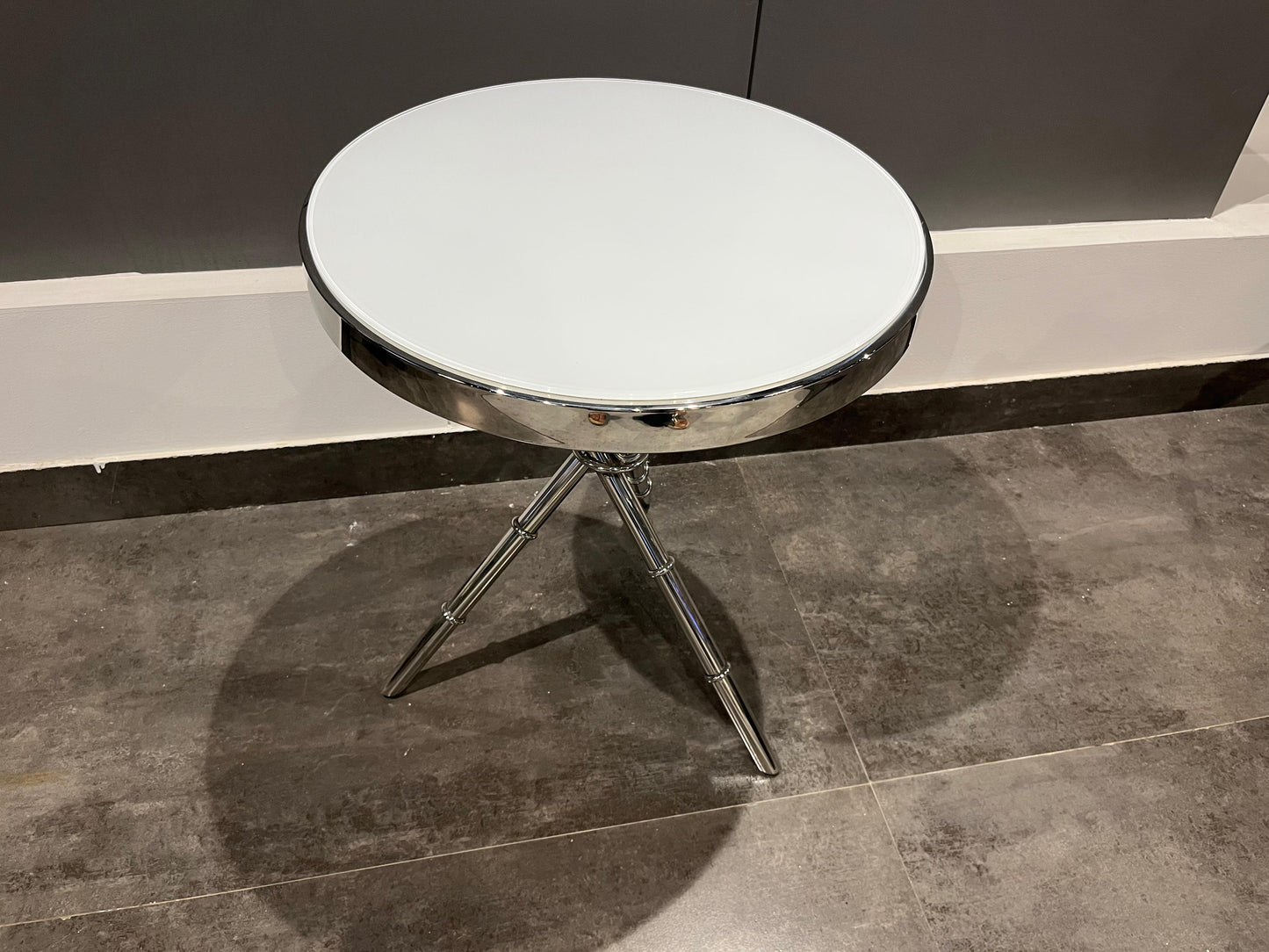 411B2 - SIDE TABLE - NAR