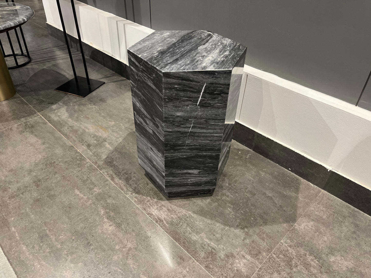 BBJ030 - SIDE TABLE - NAR