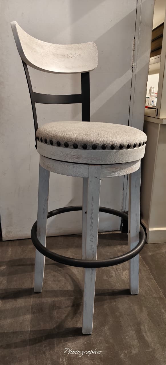 D546-530(1) - BAR STOOL - MDP