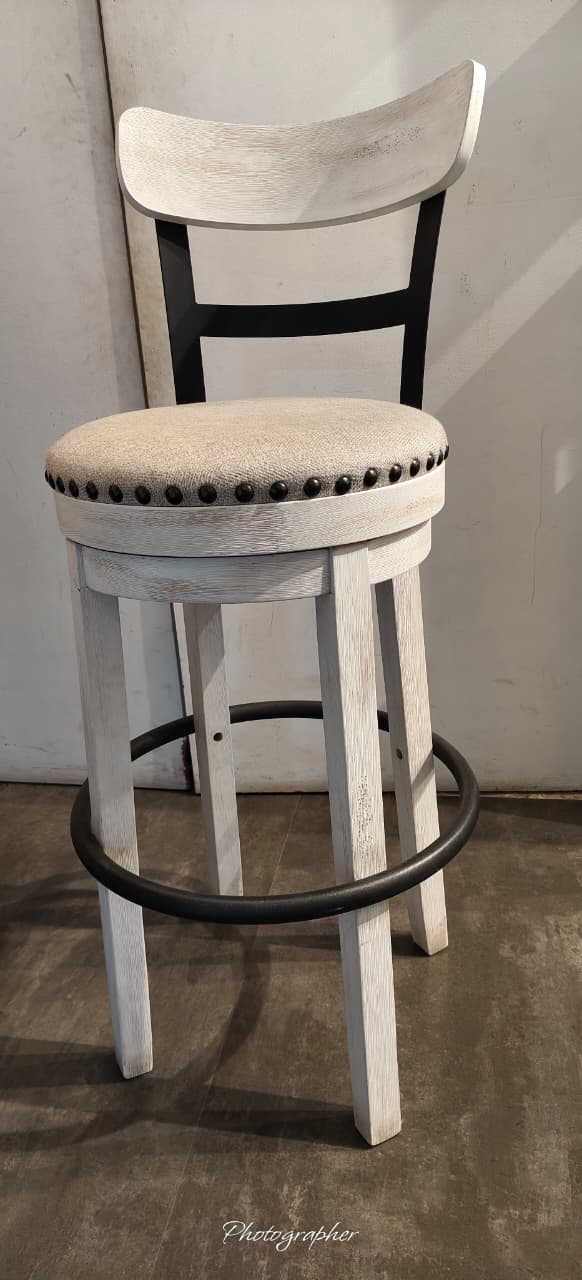 D546-530(1) - BAR STOOL - MDP