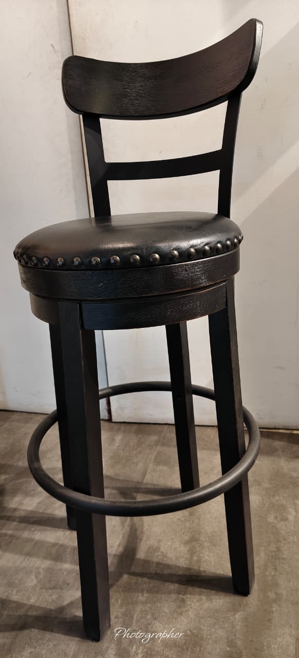 D546-630(1) - BAR STOOL - MDP