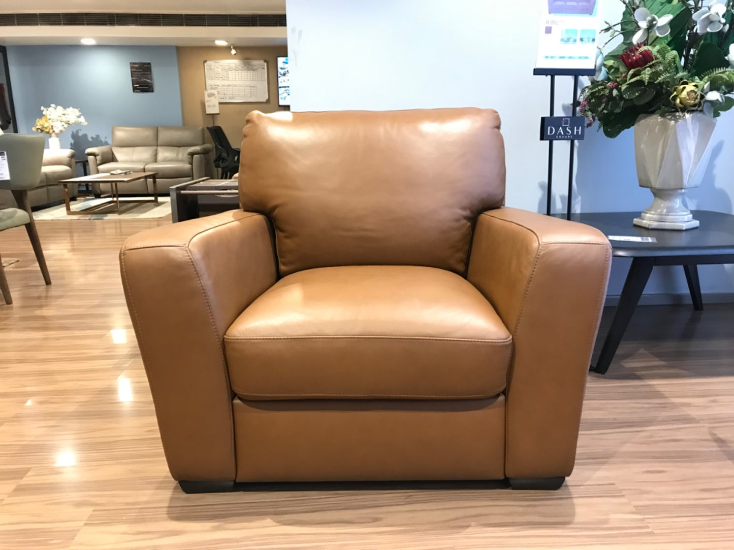 C241 - 3+2+1 SEATER - BTM