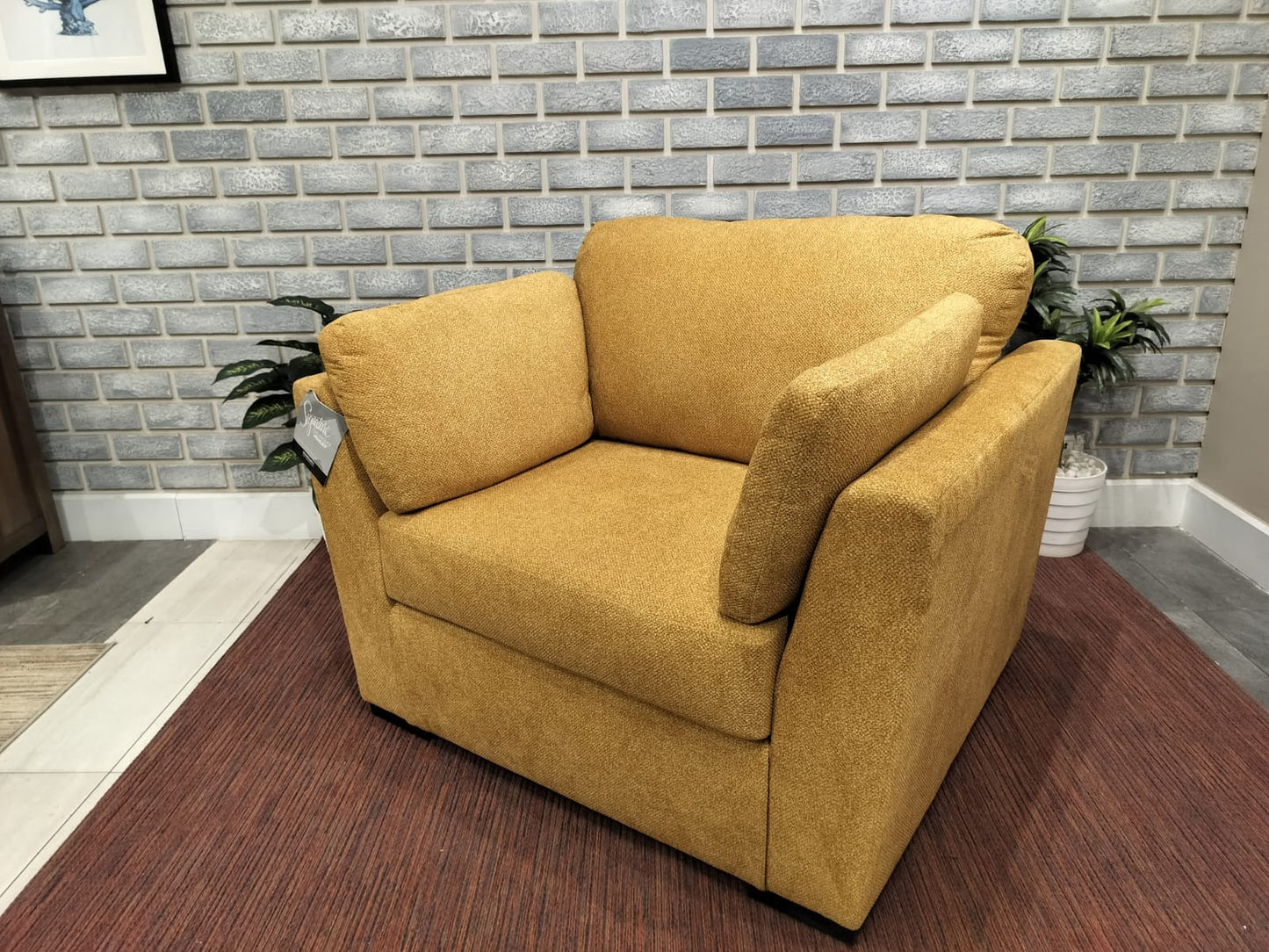 6750623 - ACCENT CHAIR - MUM