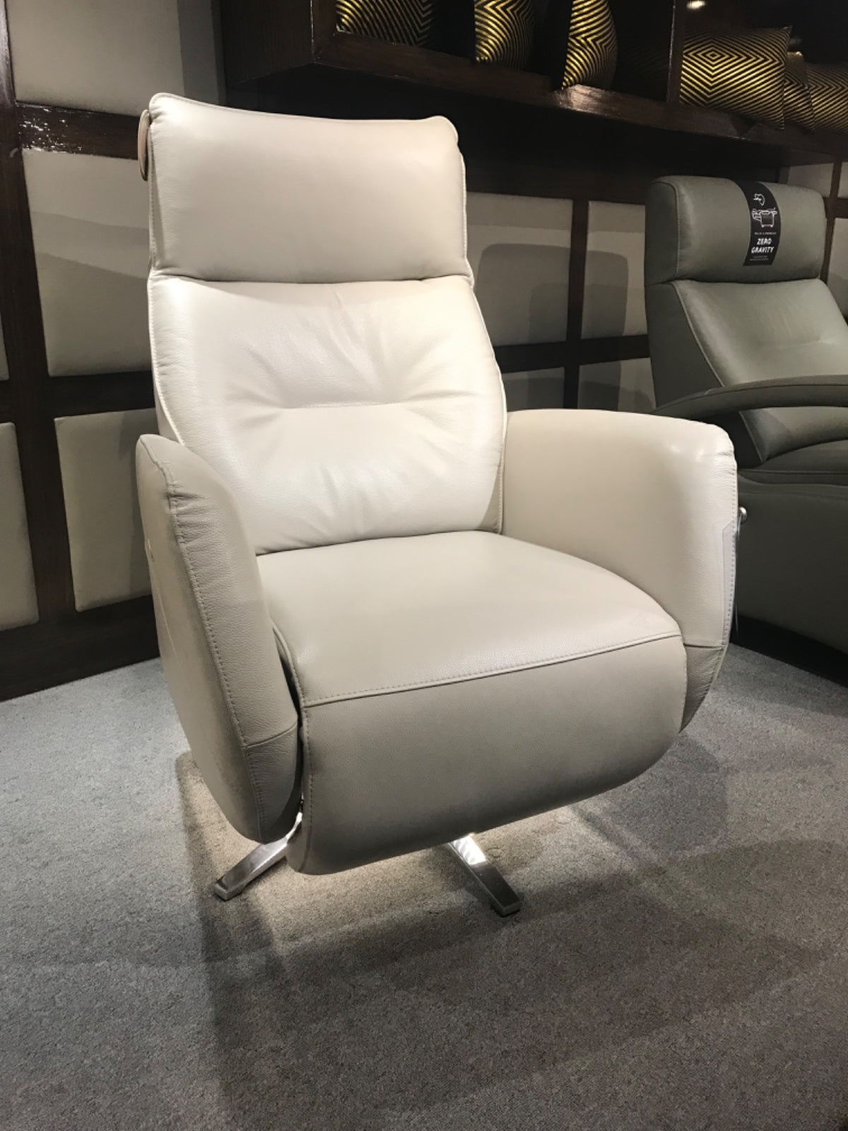 EA2490K - 1 SEATER RECLINER(ELECTRIC) - BTM