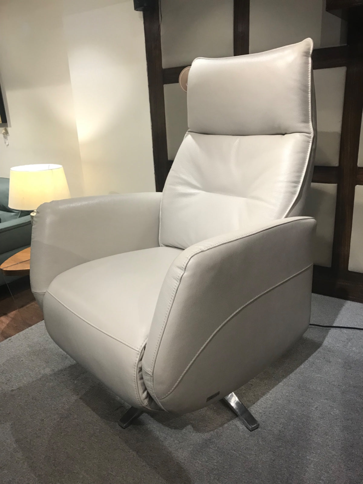 EA2490K - 1 SEATER RECLINER(ELECTRIC) - BTM