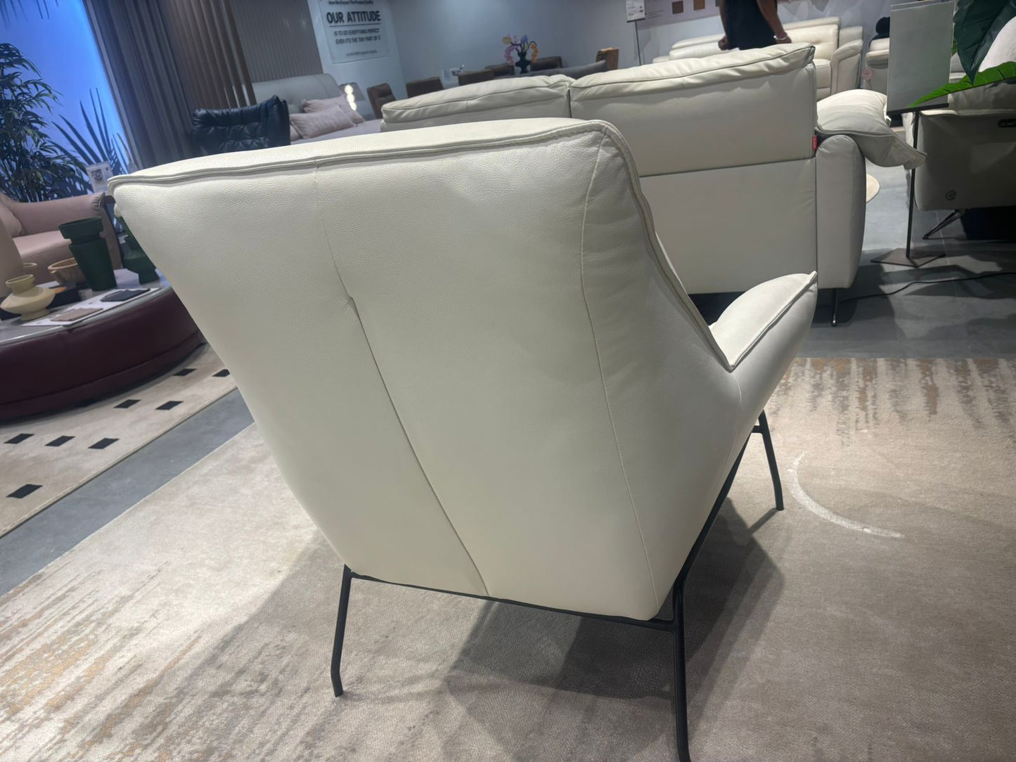 A1118(1) - ACCENT CHAIR - WFD