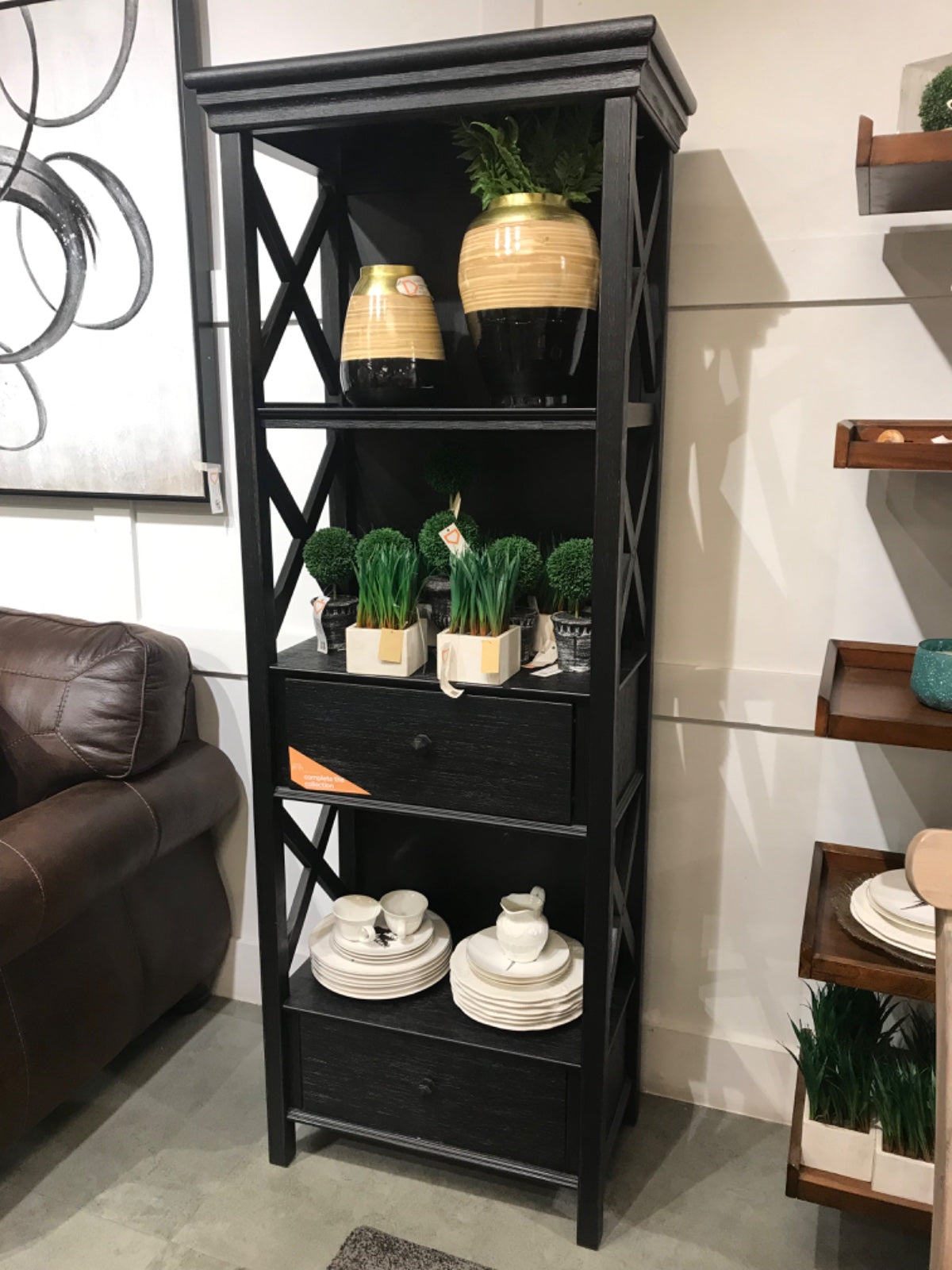 D736-76 - DISPLAY CABINET - BTM