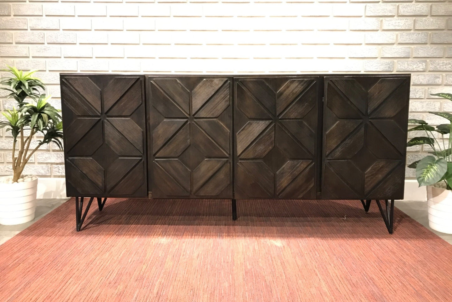 W648-68 - TV STAND - MUM