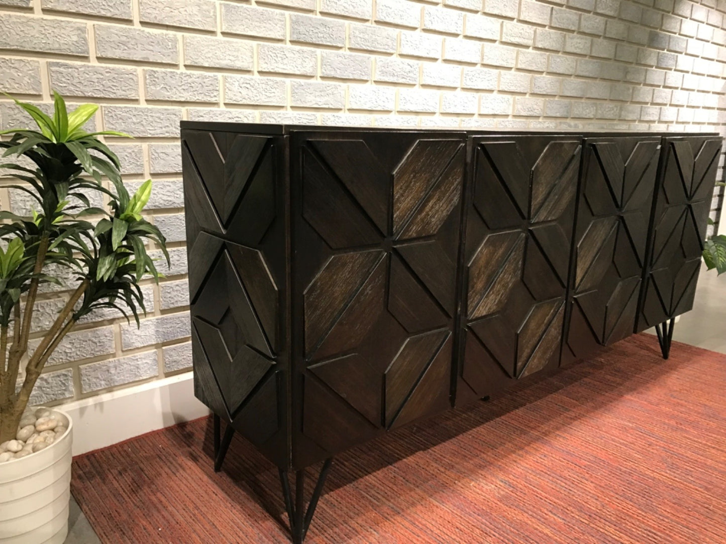 W648-68 - TV STAND - MUM