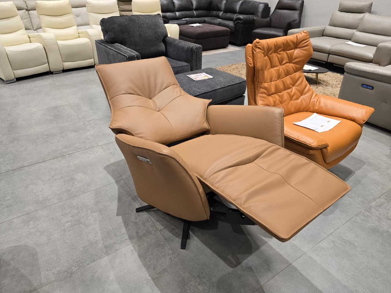 AW2008C(1) - 1 SEATER RECLINER(ELECTRIC) - OUTLET (S60779 - 01-06-2026 - Vidhyashree ML - BTM)