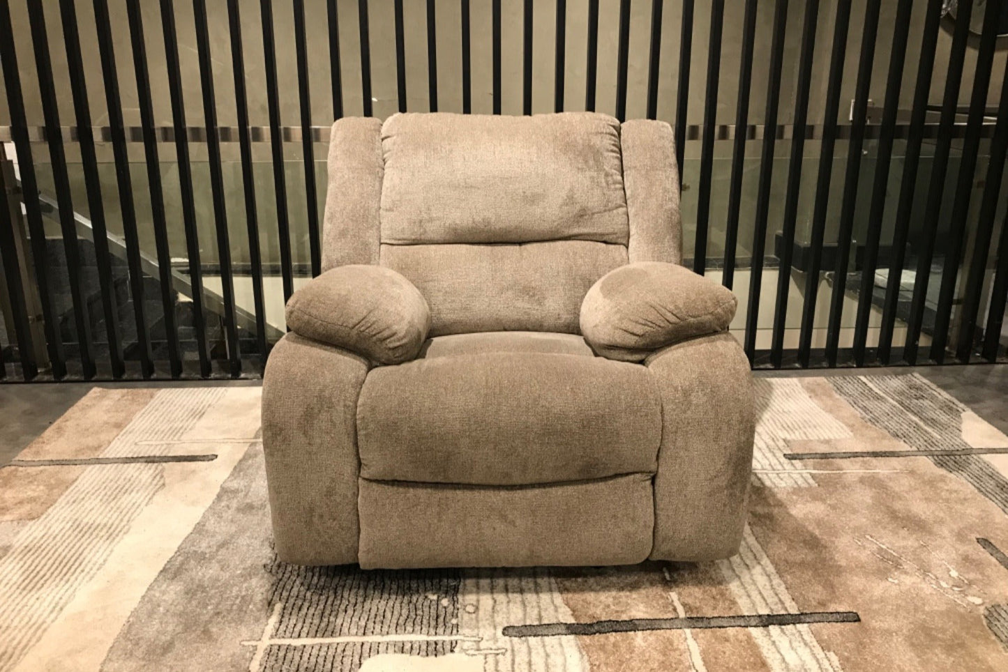 7650525 - 1 SEATER RECLINER(MANUAL) - MUM