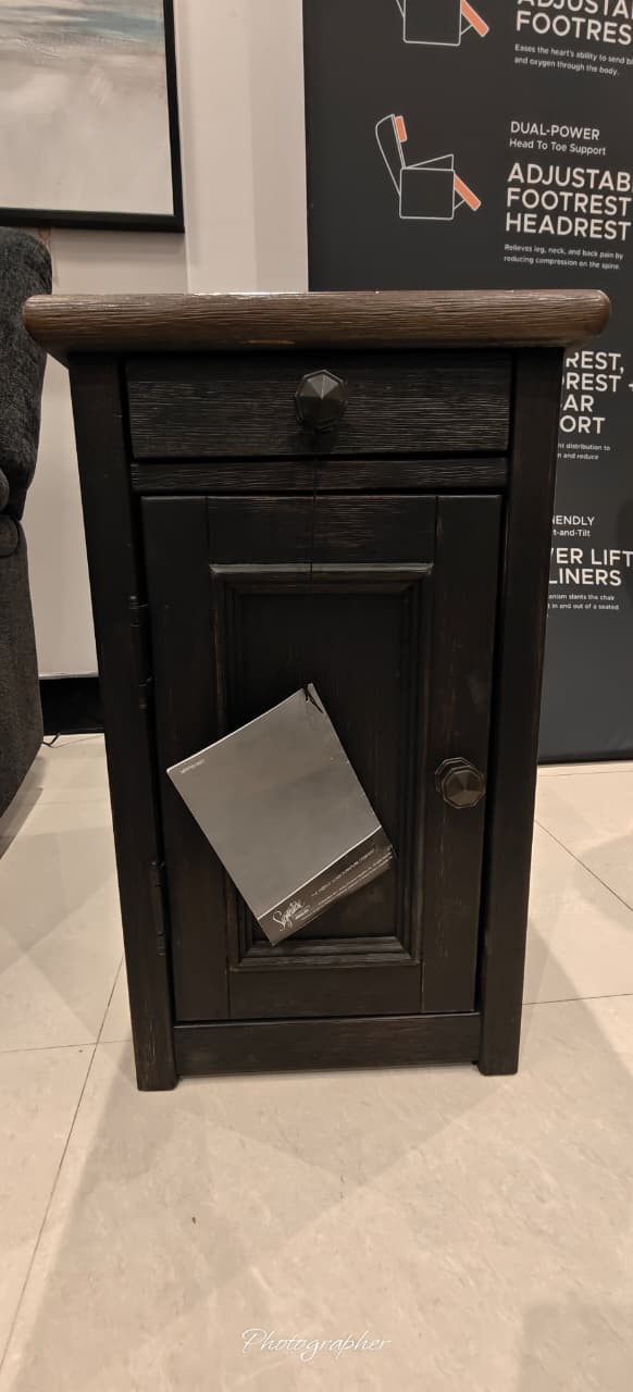 T736-7 - END TABLE - MDP