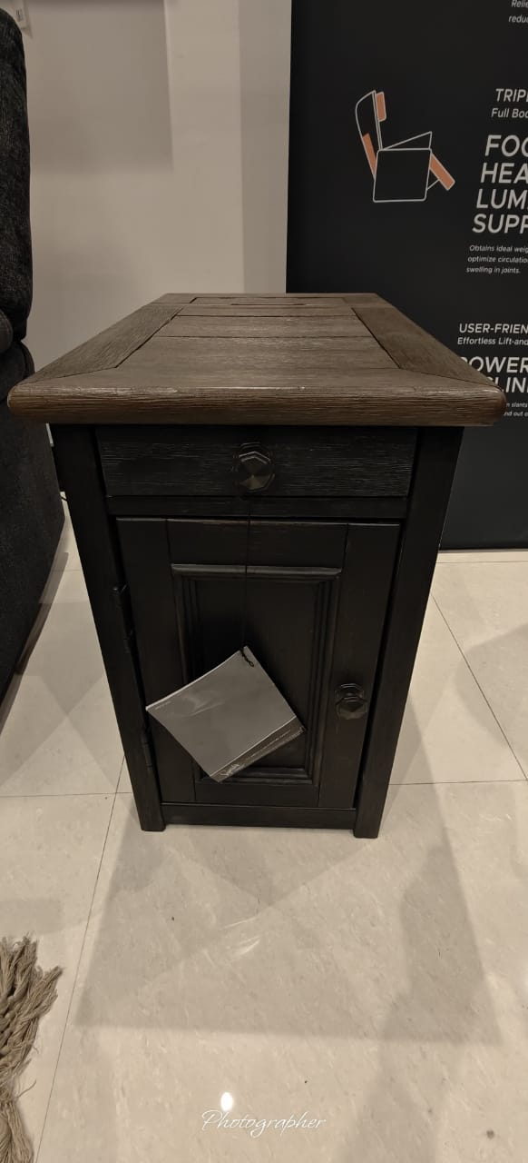 T736-7 - END TABLE - MDP