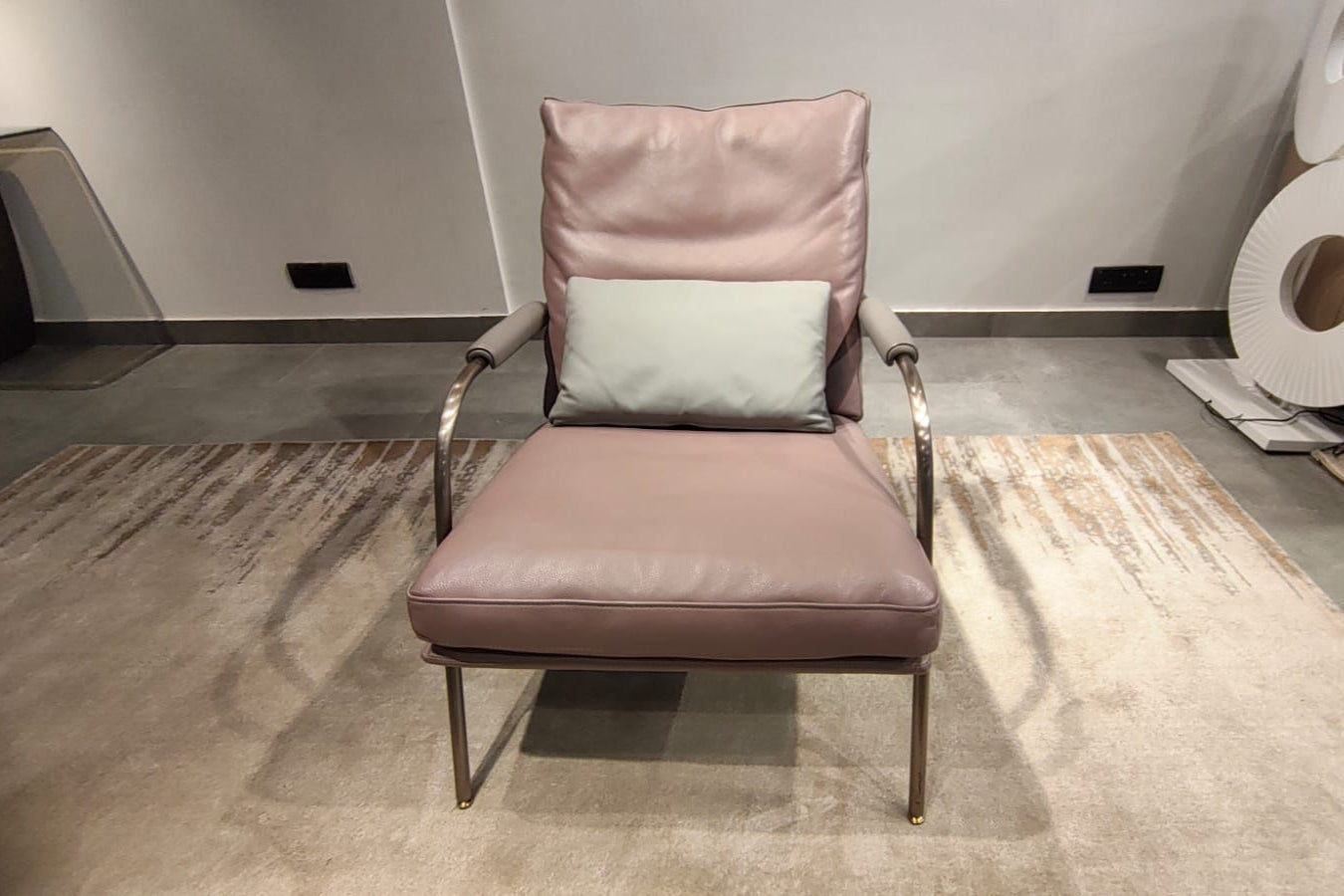 9613 - ACCENT CHAIR - WFD