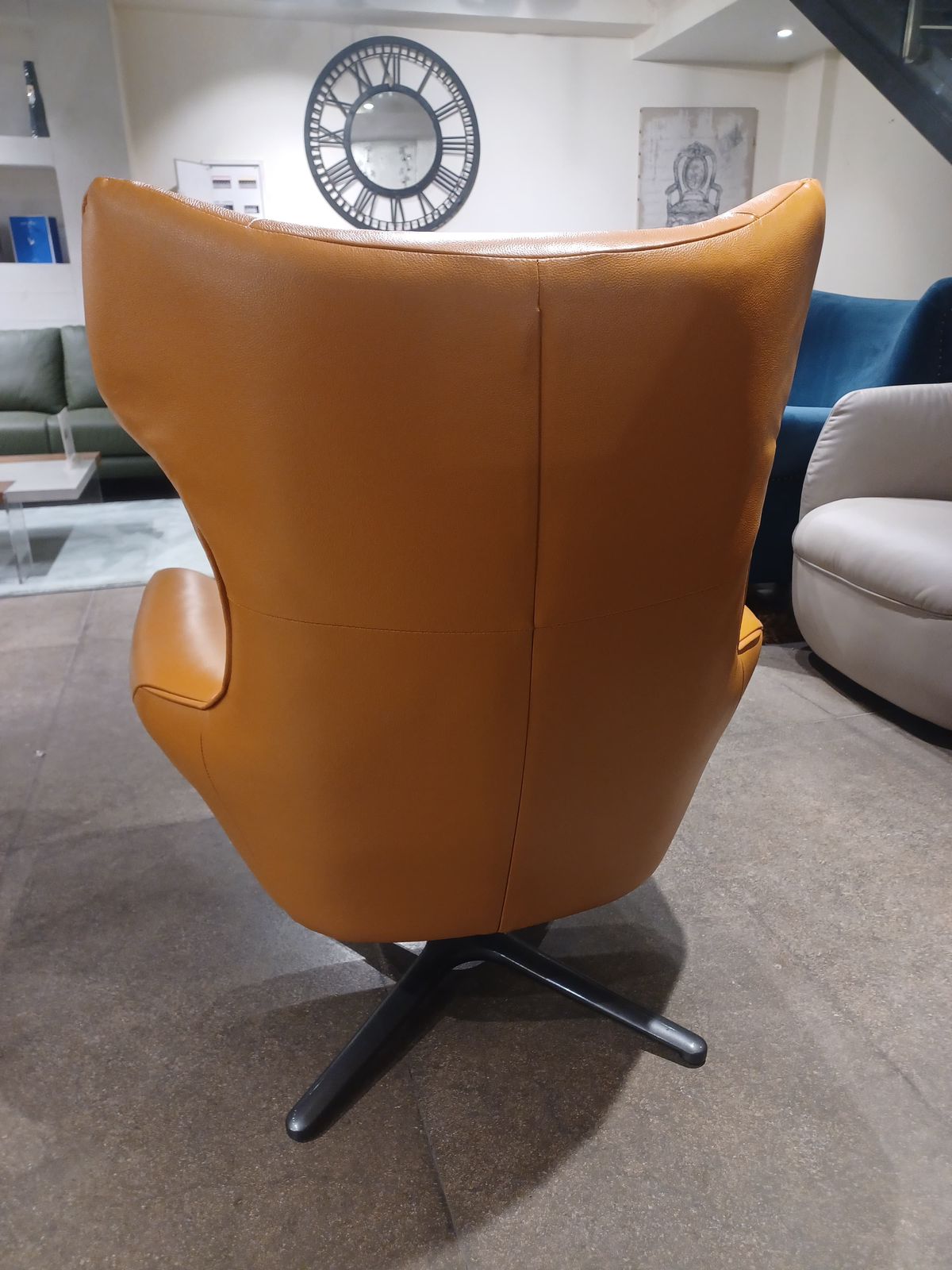A1021(1) - ACCENT CHAIR - WFD