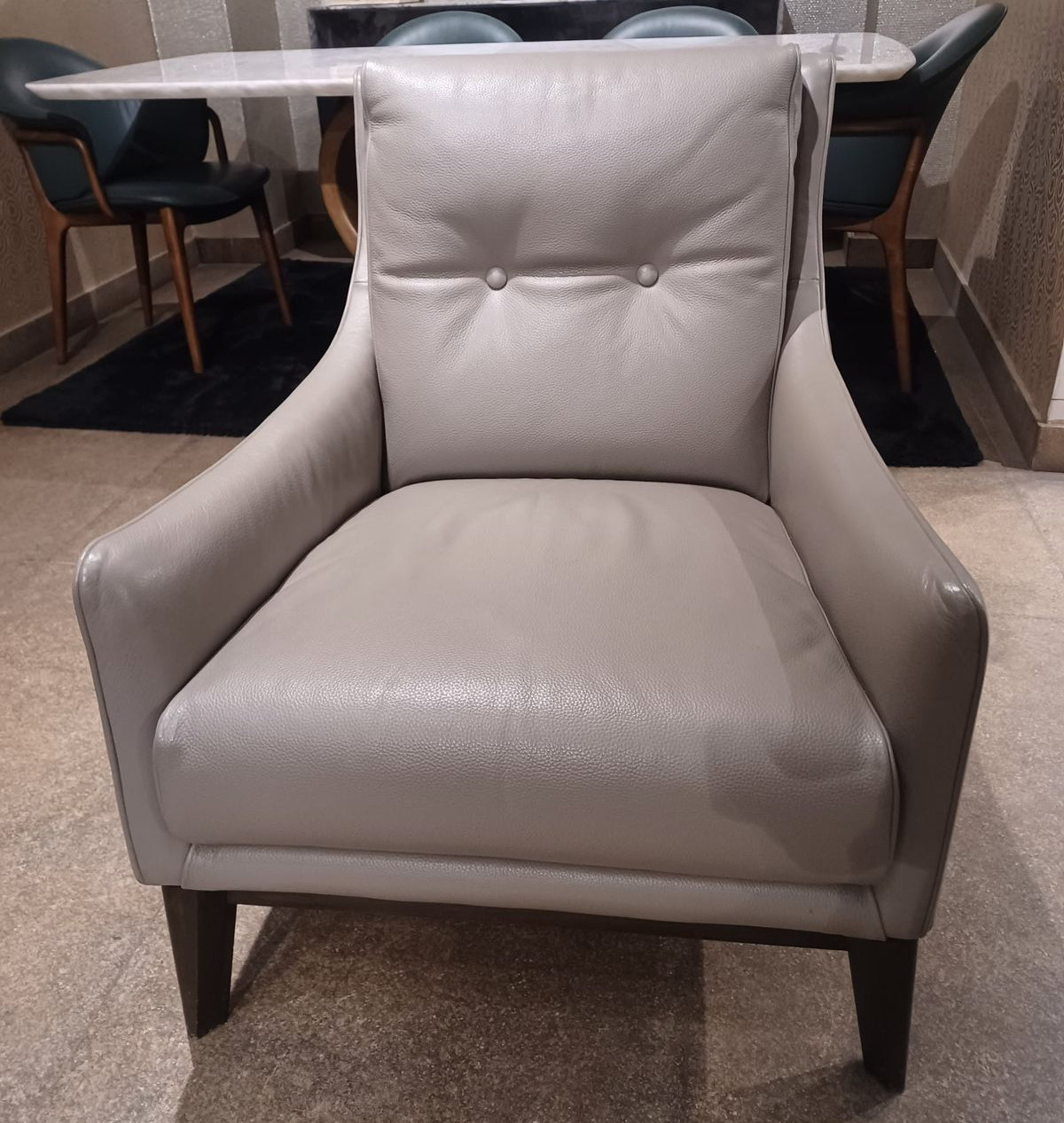 C011 - ACCENT CHAIR - WFD
