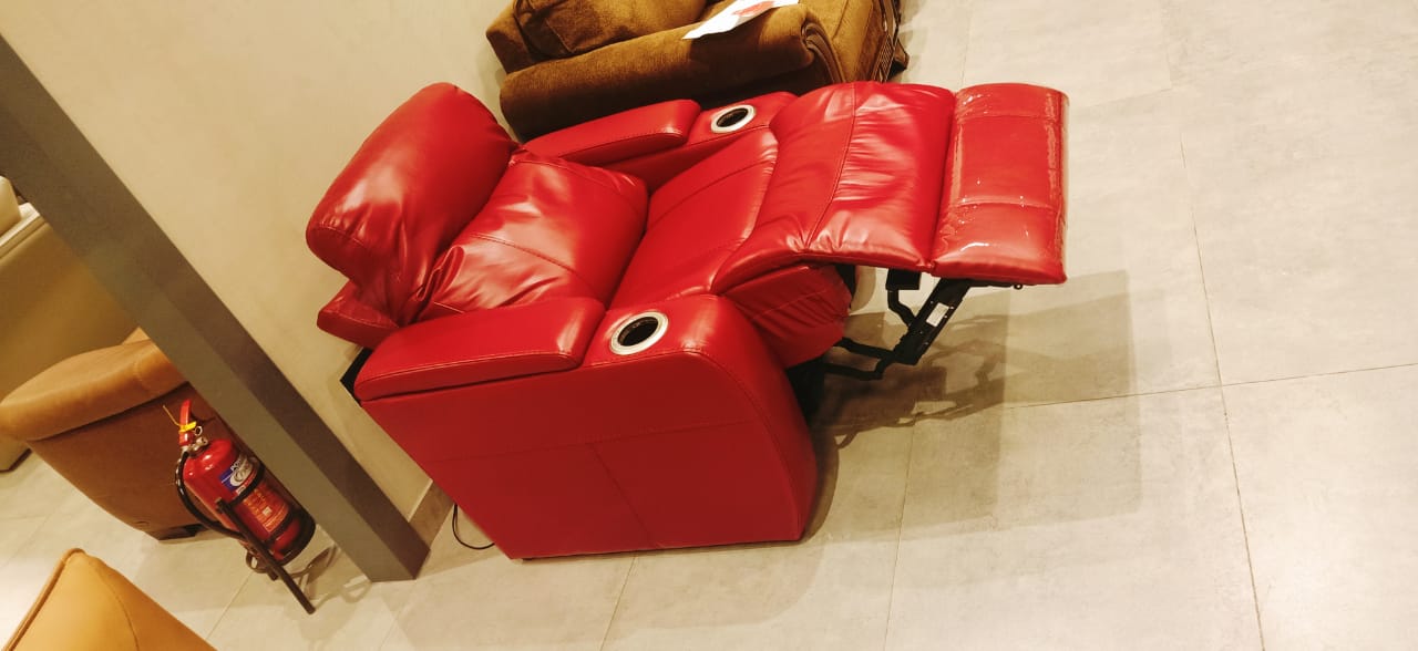UY111HM(1) - 1 SEATER RECLINER(ELECTRIC) - OUTLET (S52211 - 01/02/2026 - Kulvir Singh - BSK)