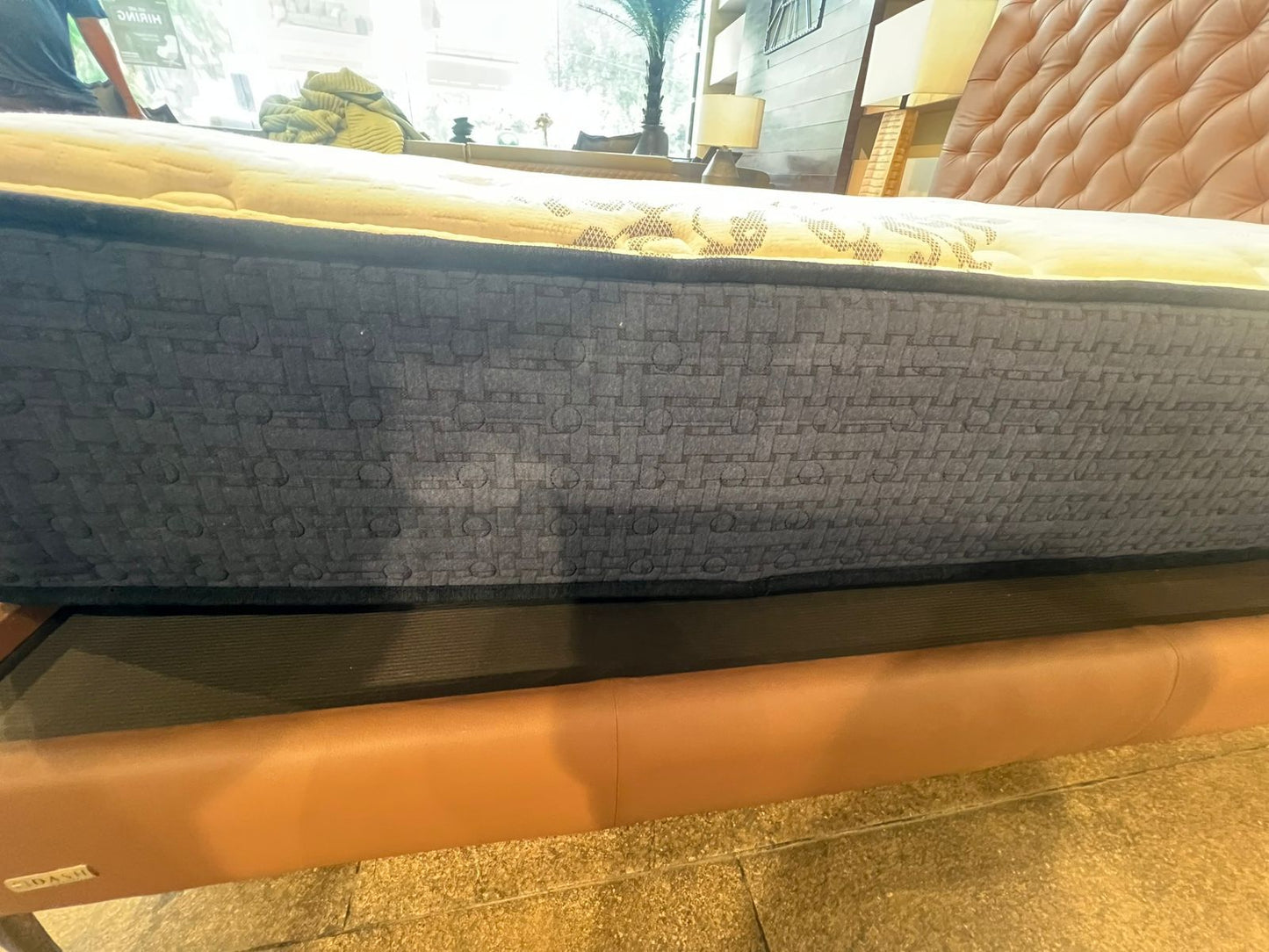 M61131W2 - QUEEN MATTRESS - WFD