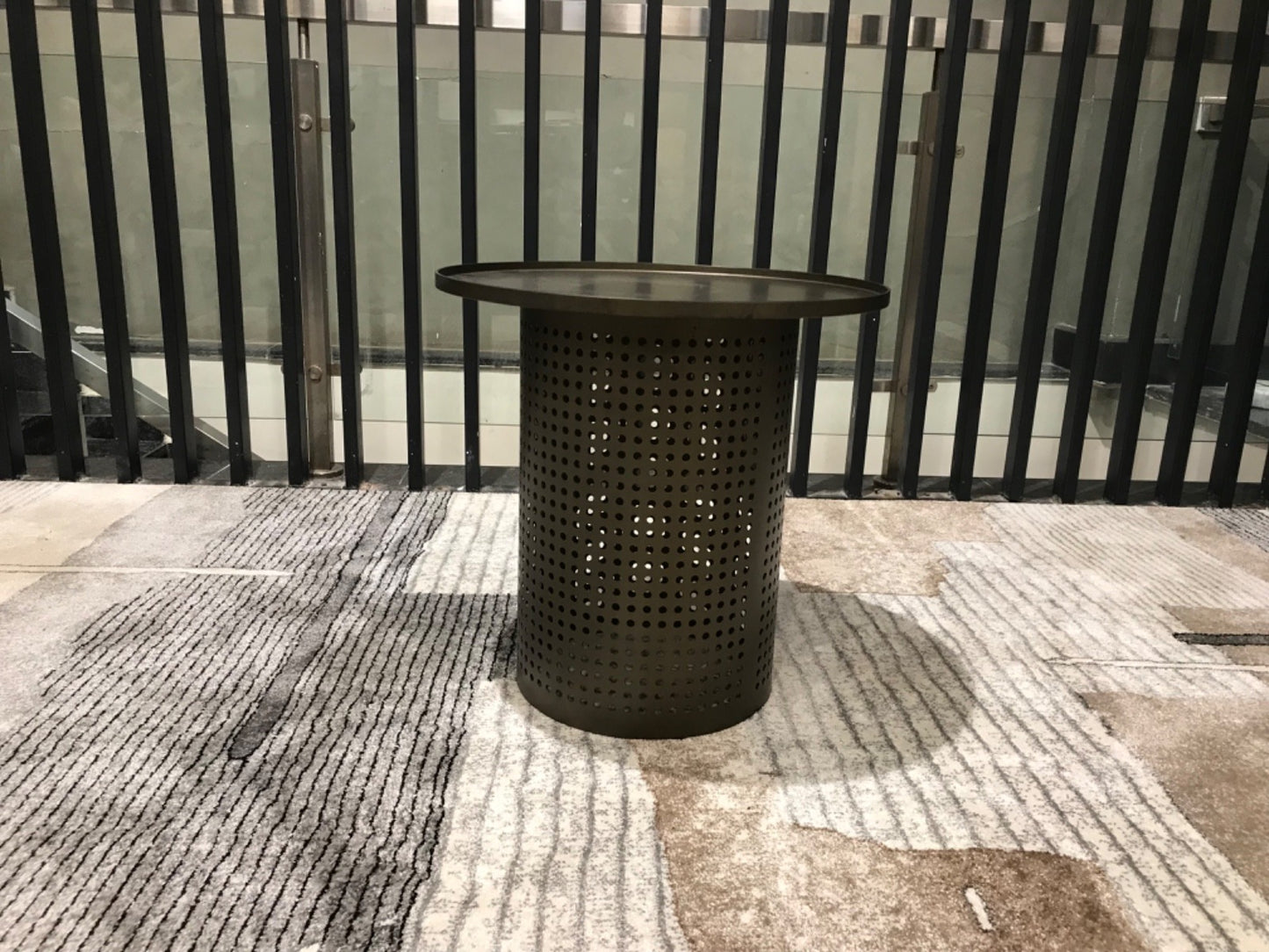 450B(2) - SIDE TABLE - MUM