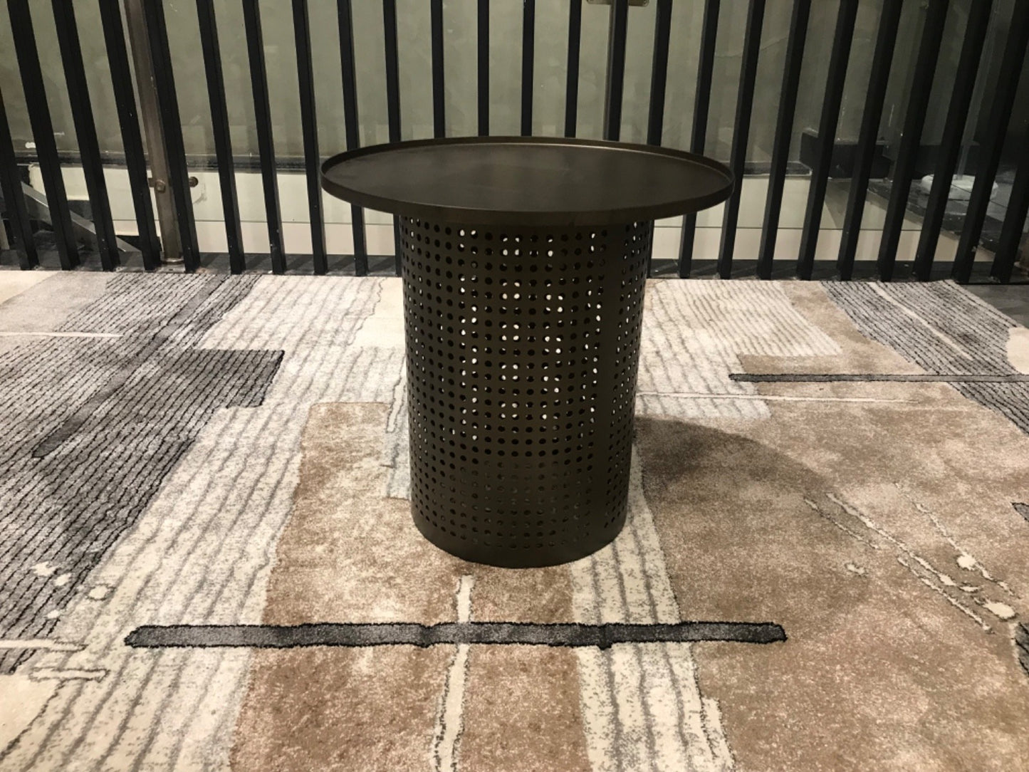 450B(2) - SIDE TABLE - MUM