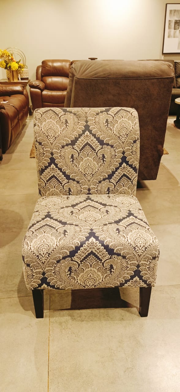 5330360 - ACCENT CHAIR - OUTLET