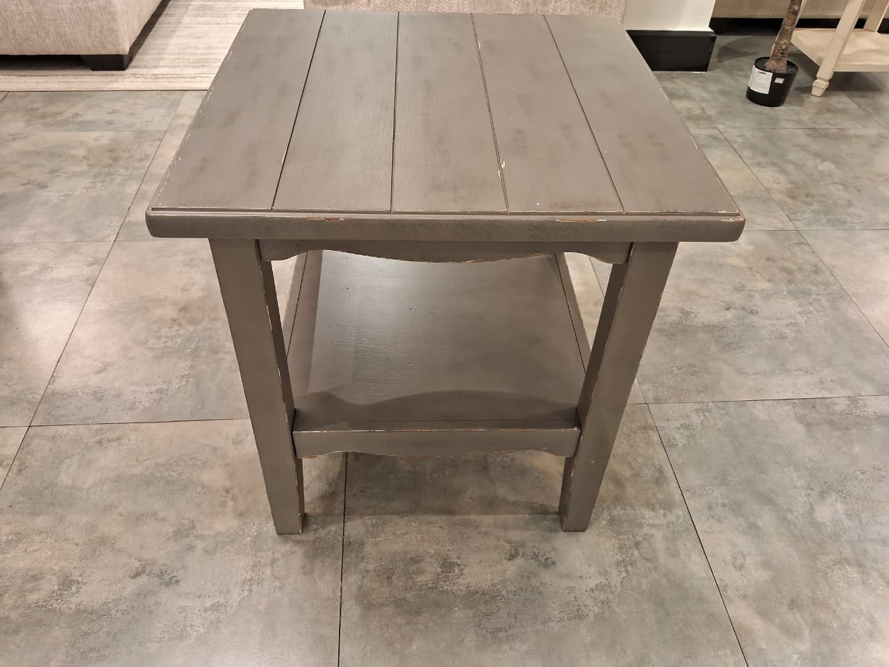 T784-1 - END TABLE - BH